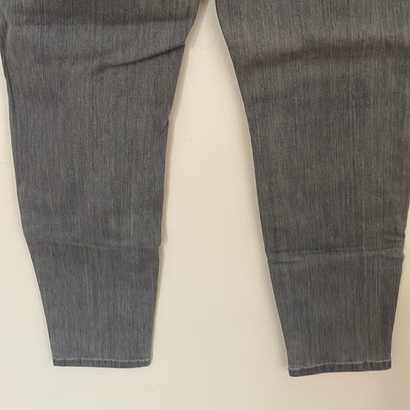 EUC Massimo High Rise Jegging. Size 14 - Picture 5 of 6